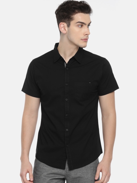 

SPYKAR Men Black Regular Fit Solid Casual Shirt