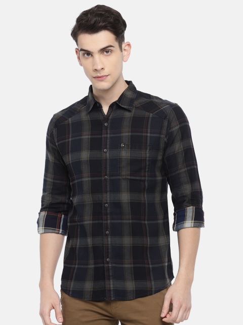 

SPYKAR Men Navy & Black Slim Fit Checked Casual Shirt, Navy blue