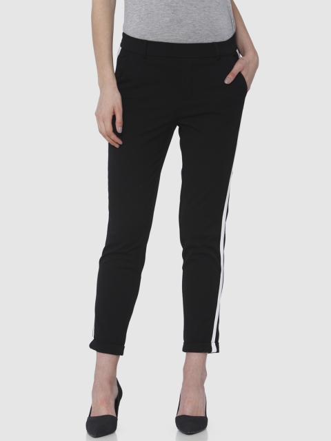 

Vero Moda Women Black Regular Fit Solid Cropped Regular Trousers