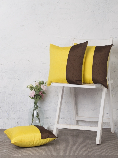 

RANGDESI Yellow & Brown Set of 3 Colourblocked Square Cushion Covers