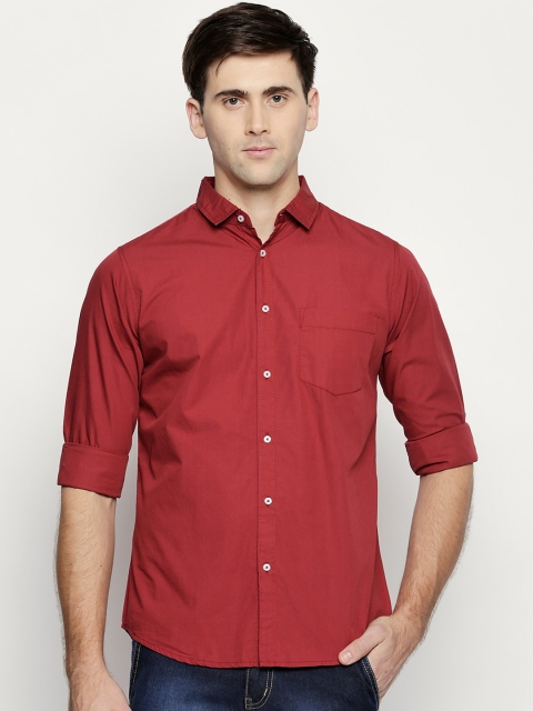 

Dennis Lingo Men Red Slim Fit Solid Casual Shirt