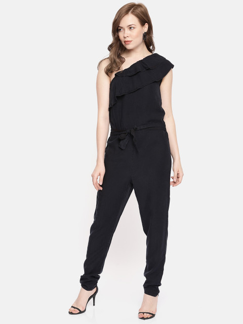 

Vero Moda Black Solid Basic Jumpsuit