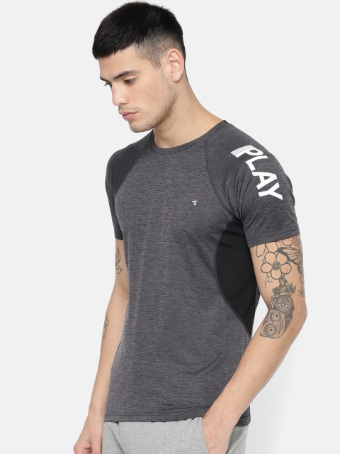 

The Indian Garage Co Men Charcoal Grey Solid Round Neck T-shirt
