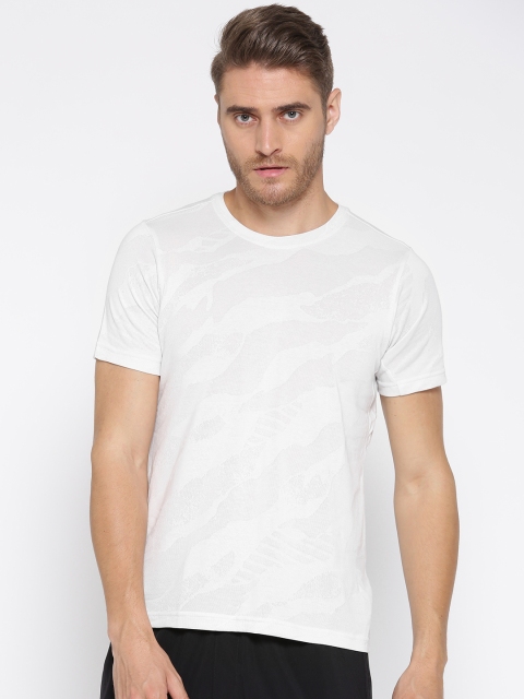 

ADIDAS Men White Self Design Training Freelift Engineered Jacquard T-Shirt