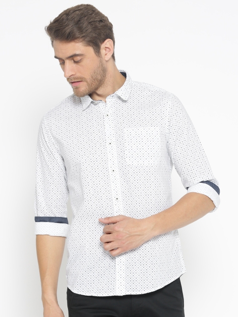 

People Men White & Navy Blue Regular Fit Printed Casual Shirt