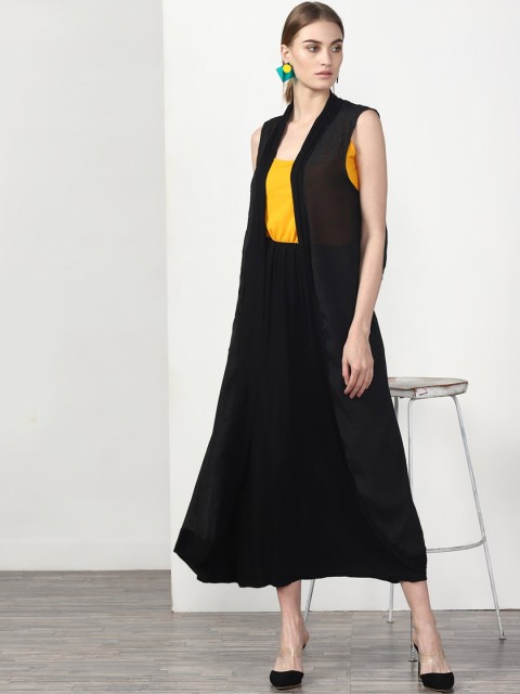 

Miss Bennett Black Solid Open Front Shrug