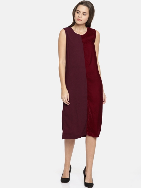 

EVAH LONDON Women Burgundy Solid A-Line Velvet Dress