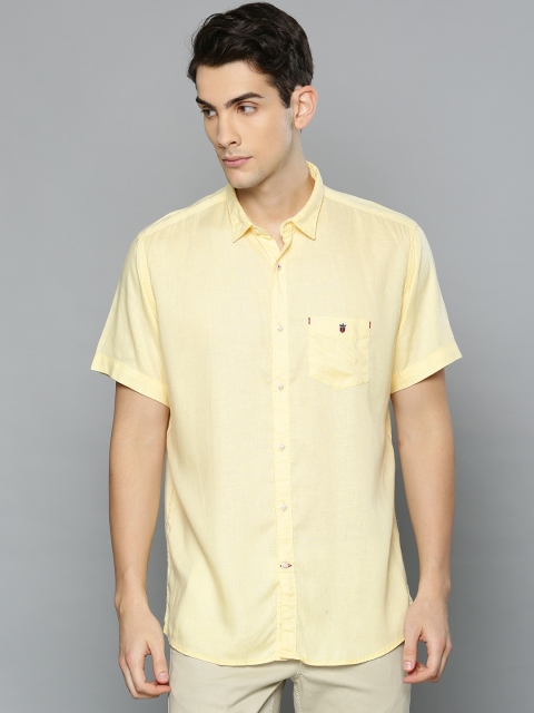 

Louis Philippe Sport Men Yellow Jermyn Slim Fit Solid Casual Shirt