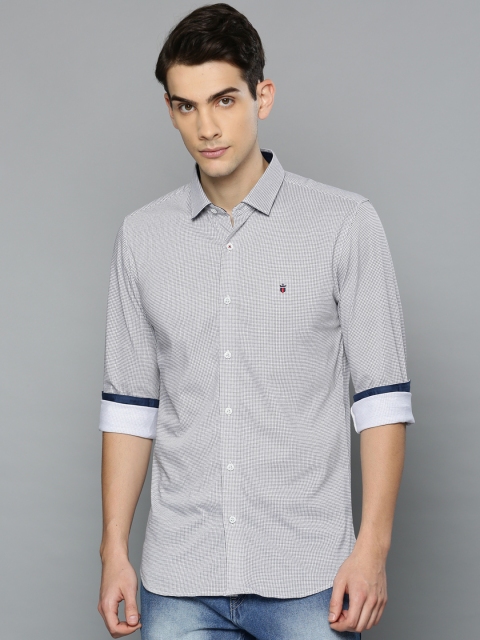 

Louis Philippe Sport Men White & Black Slim Fit Checked Casual Shirt
