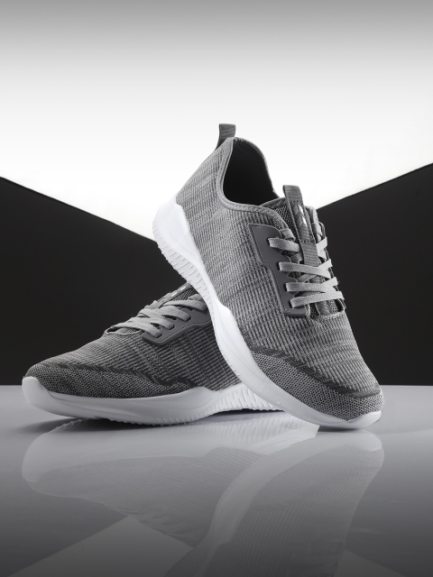 

Crew STREET Men Grey Running Shoes