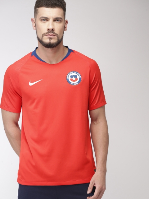 

Nike Men Red Standard Fit CHI M NK BRT STAD JSY SS HM DRI-FIT Solid Football T-Shirt