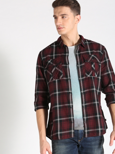

s.Oliver Men Burgundy & Black Regular Fit Checked Casual Shirt