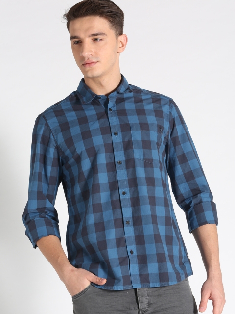 

s.Oliver Men Blue & Black Regular Fit Checked Casual Shirt