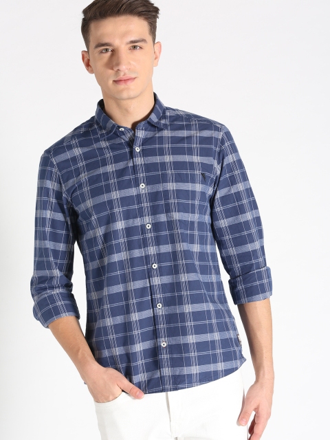 

s.Oliver Men Navy Blue & White Regular Fit Checked Casual Shirt