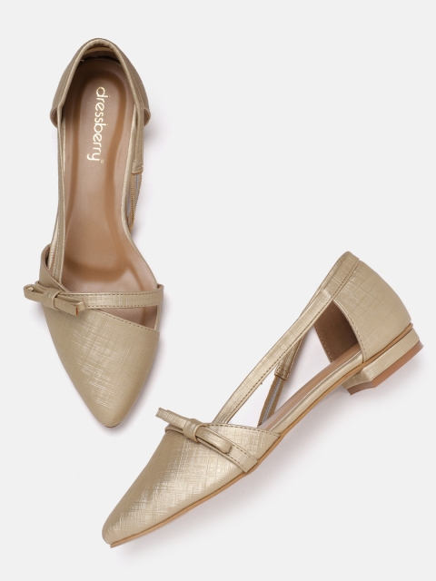 

DressBerry Women Gold-Toned Solid Synthetic Ballerinas