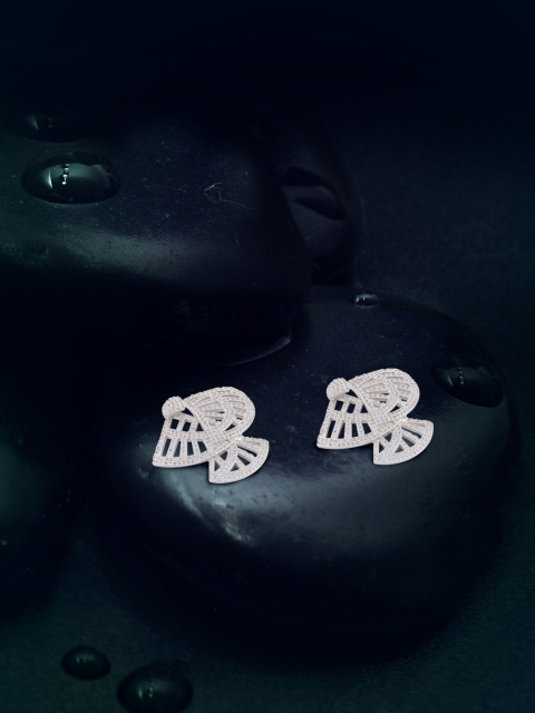 

shaze Silver-Plated Quirky Studs
