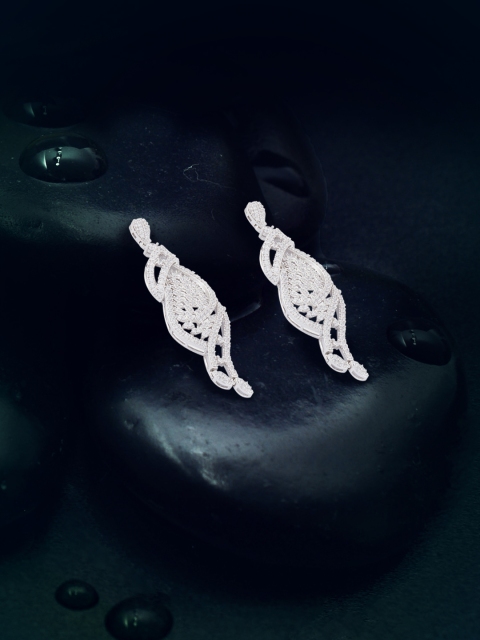 

shaze Silver-Plated Contemporary Antique Drop Earrings