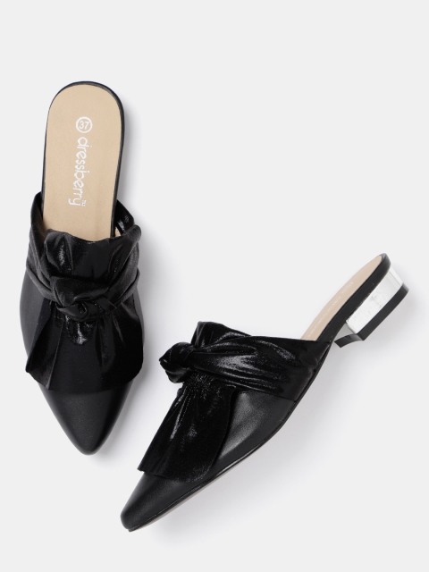 

DressBerry Women Black Solid Mules