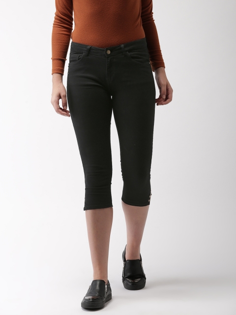 

Bossini Women Black Solid Regular Fit Capris