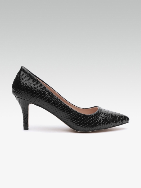 

Carlton London Women Black Snakeskin Textured Pumps