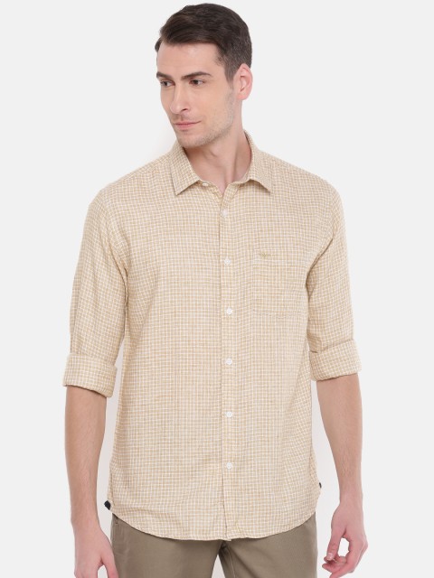 

Park Avenue Men Beige & White Slim Fit Checked Casual Shirt