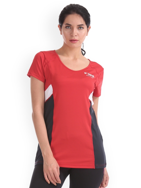 

U.S. Polo Assn. Women Women Red Colourblocked Scoop Neck T-shirt