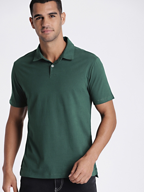 

GAP Men Green Solid Polo Collar T-shirt