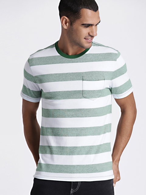 

GAP Men Green & Blue Striped Round Neck T-shirt