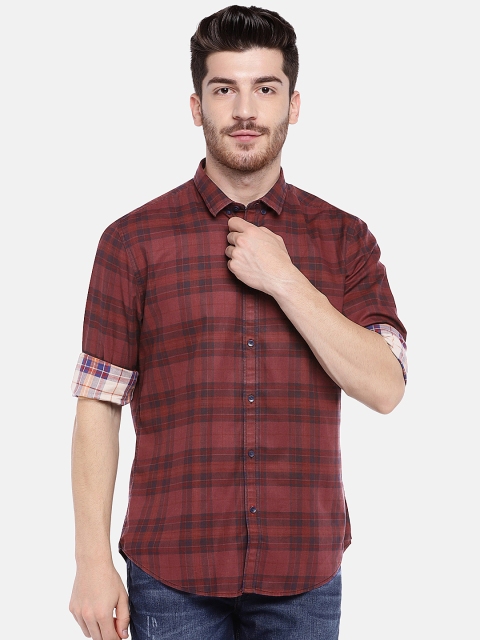 

Blackberrys Men Maroon & Black Slim Fit Checked Casual Shirt