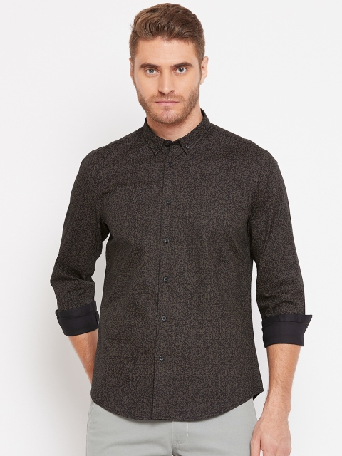 

Blackberrys Men Black & Beige Slim Fit Printed Smart Casual Shirt