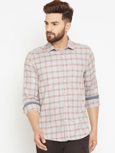 

Blackberrys Men Grey & Red Slim Fit Checked Casual Shirt