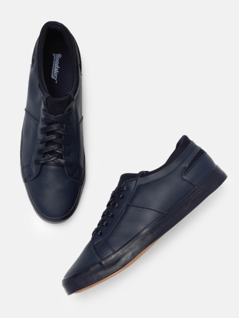 

Roadster Men Navy Blue Sneakers