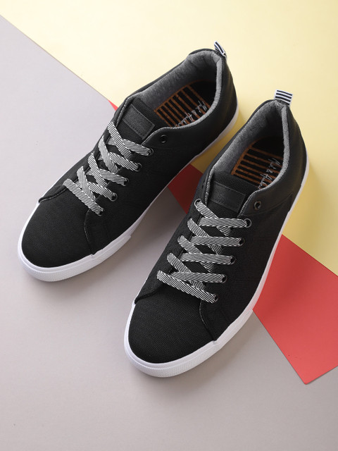 

Mast & Harbour Men Black Sneakers