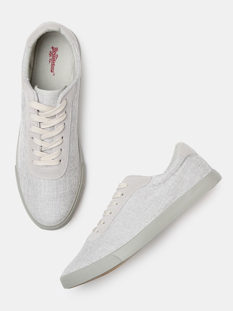 

Roadster Men Grey Solid Sneakers