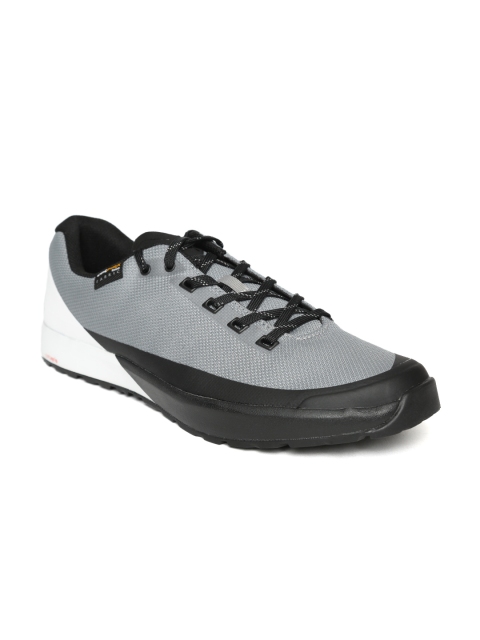 

Salomon Men Grey Running Shoes