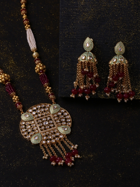 

Voylla Women Yellow Gold-Plated & Pink Kundan Stone-Studded Jewellery Set