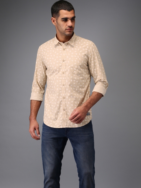 

Flying Machine Men Beige Regular Fit Printed Casual Shirt