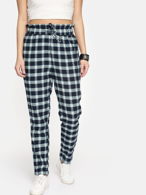 

Roadster Women Navy Blue & Off-White Regular Fit Checked Regular Trousers
