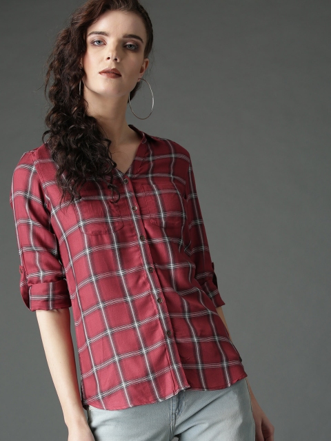 

Roadster Women Rust Red a& White Slim Fit Checked Casual Shirt