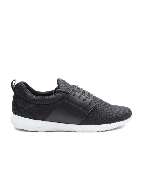 

Carlton London Men Black Sneakers