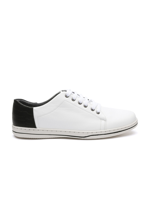 

Carlton London Men White & Black Colourblocked Sneakers