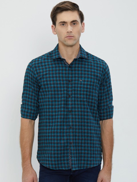 

Lawman pg3 Men Green & Black Slim Fit Checked Casual Shirt