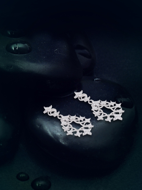 

shaze Silver-Plated Circular Drop Earrings