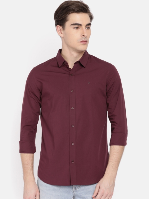 

Calvin Klein Jeans Men Maroon Slim Fit Solid Casual Shirt