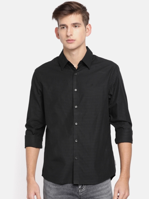 

Calvin Klein Jeans Men Black Regular Fit Striped Casual Shirt