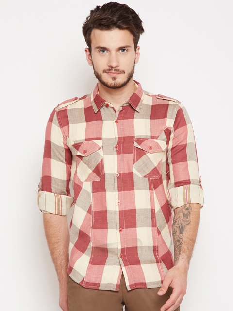 

Oxolloxo Men Red 7 Beige Comfort Regular Fit Checked Casual Shirt