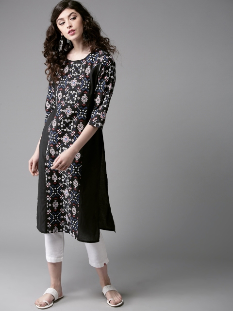 

Moda Rapido Women Black & White Printed Straight Kurta