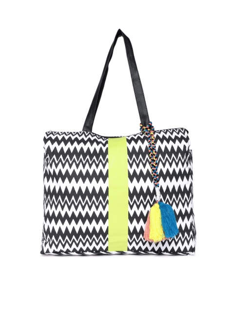 

Kanvas Katha Black & White Printed Shoulder Bag