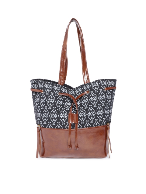 

Kanvas Katha Black & White Printed Shoulder Bag