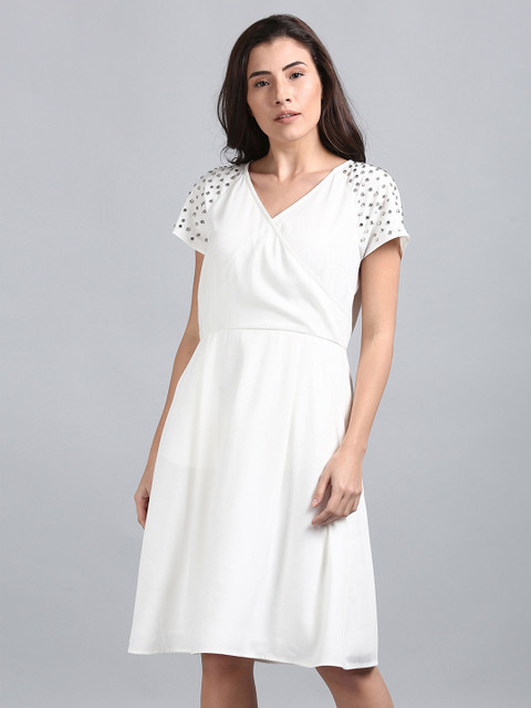 

GAP Women White Studded Empire Waist Dress